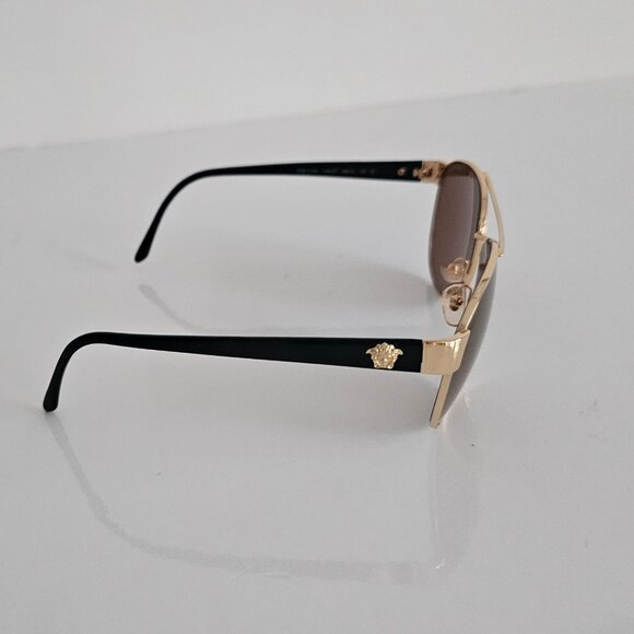 VERSACE SUNGLASSES -AVIATOR STYLE! - Picture 6 of 14